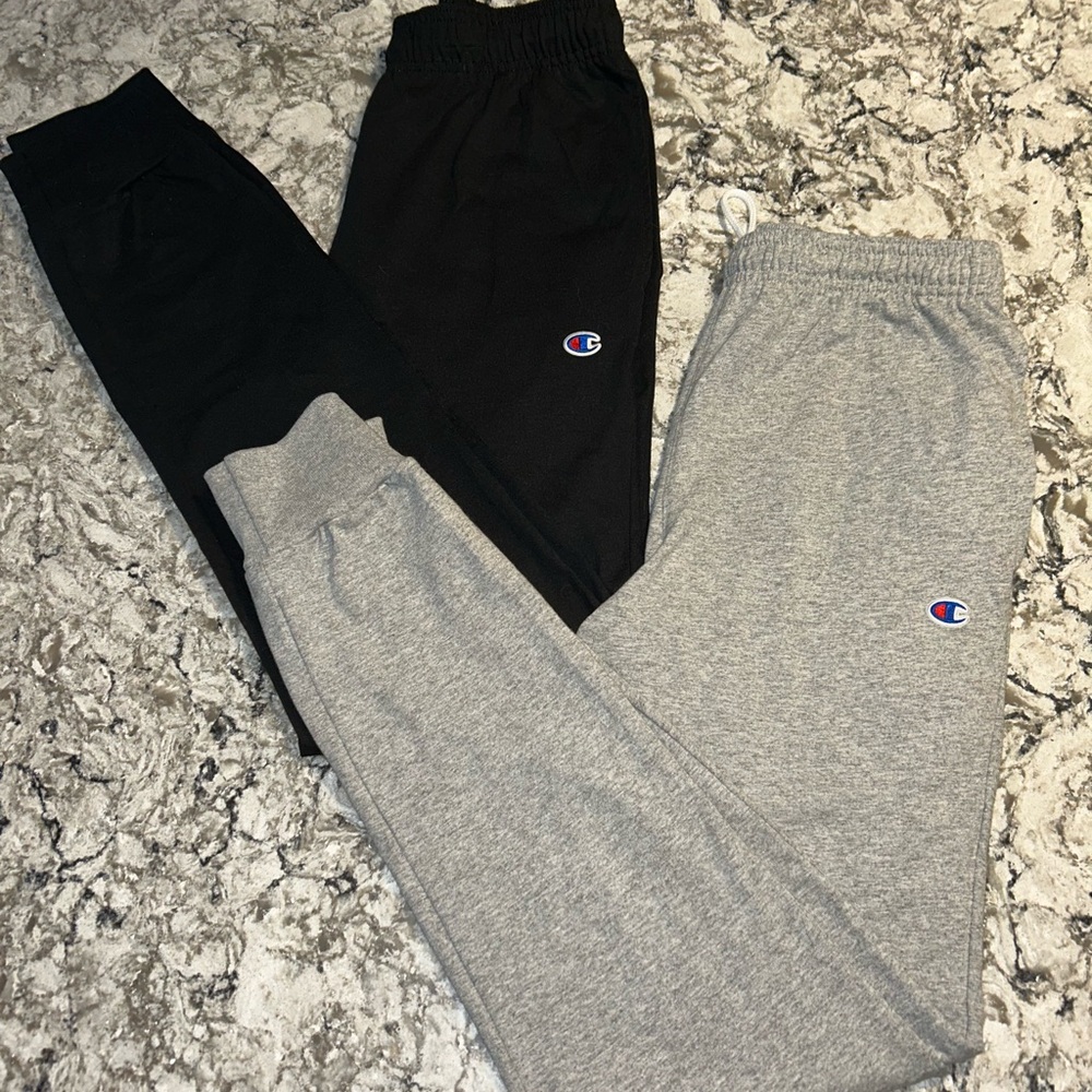 BLACK AND GREY CHAMPION SWEATPANTS MENS SIZE SMALL NEVER WORN GREAT CONDITION